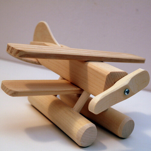 Wooden-Sea-Plane-1