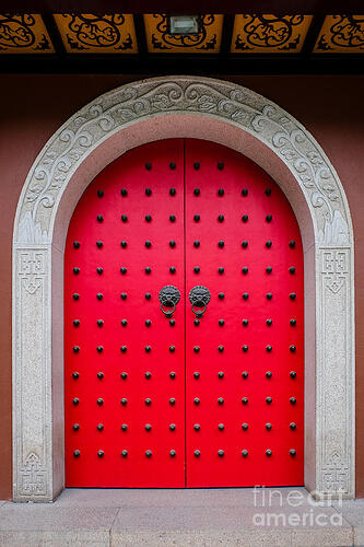 chinese-door-shanghai-iryna-liveoak