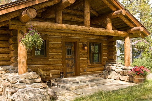 Rustic-Cottage-in-the-woods-1